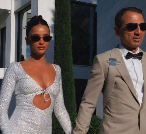 Adnan Əhmədzadənin həyat yoldaşı mühafizəçisi ilə birgə ölkəni tərk etdi 