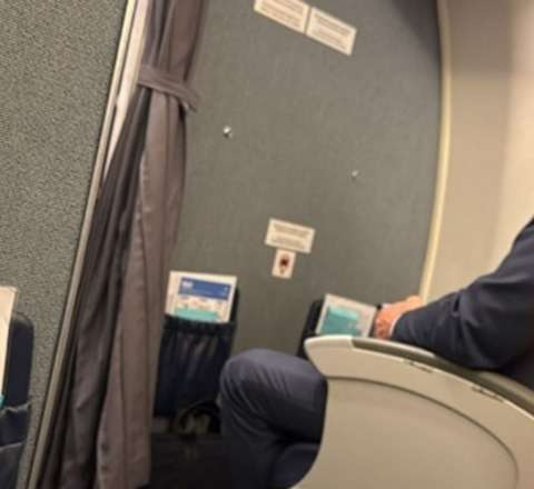 Fuad Nəcəfli Bakıya qayıtdı – Təyyarədəki fotosu yayıldı 