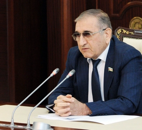 “10 rayonu təmsil edən idarənin bir avtobusu yoxdur” – Deputat 