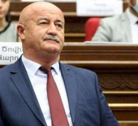 Erməni deputatdan təklif: Kərki qalmırsa, Başkənddən imtina edək 