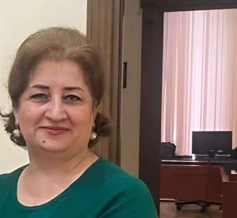 Balta ilə öldürülən qadın vəzifəli imiş – FOTO 