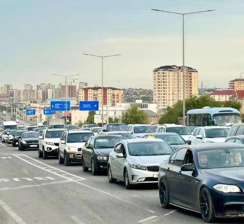 Bakı-Sumqayıt yolunda xaos:  Avtobus zolağı ləğv olunsun, yoxsa…? – Açıqlama 