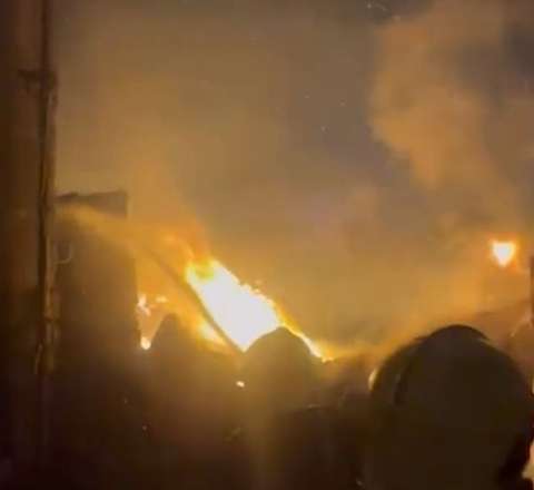 Bakıda yaşayış binasında  - YANĞIN/VİDEO 