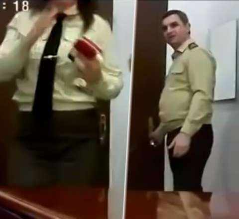 İntim videolarla məşhurlaşan polkovnik azadlığa çıxdı 