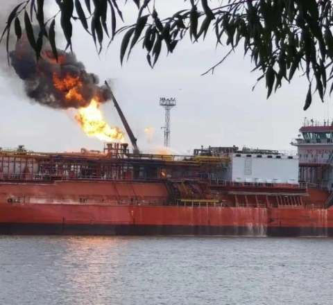 Rusiya bu dəfə Türkiyə gəmisini vurdu - VİDEO 