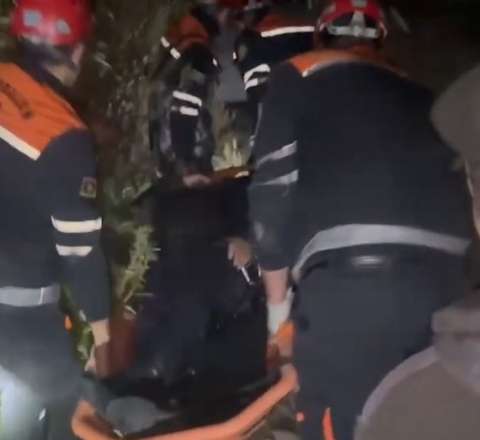 61 yaşlı kişi 20 metr hündürlükdən dərəyə düşdü – Yaralandı – VİDEO 