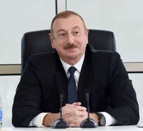 İlham Əliyev Latviya prezidentini təbrik etdi 