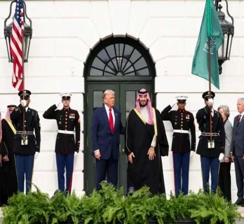 Tramp Ağ Evdə Məhəmməd bin Salmanı qəbul etdi 