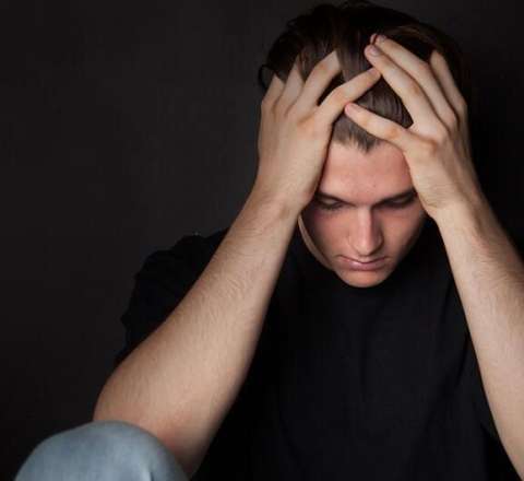 Balakəndə 32 yaşlı kişi qadını təhqir etdi, qızının videosunu sosial şəbəkədə paylaşdı 