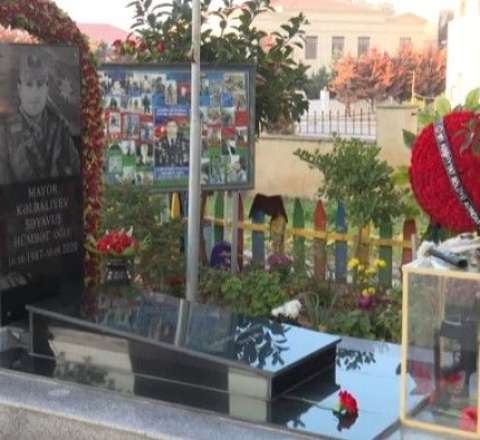 Bakıda iki şəhidin məzarı qarət edildi – Şəxsi əşyaları oğurlandı – VİDEO 