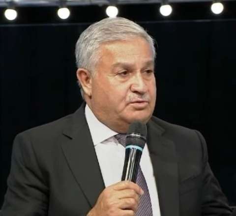 "Həyat yoldaşım mobil telefon işlətmir" - Yusif Mustafayev 