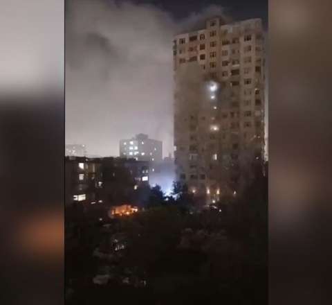 Yasamalda yaşayış binası yanır - VİDEO 