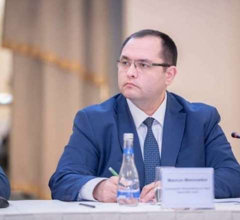 Nazir yüksək vəzifəli şəxsi işdən çıxardı - FOTO 