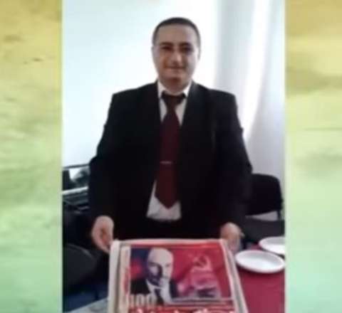 SSRİ bayrağı qaldıran İbrahim Əsədli kimdir? – FOTOLAR  