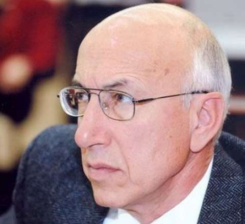 Arif Rəhimzadə SSRİ bayrağı qaldıranları dəstəklədi -   "Demokratiyadır də..."