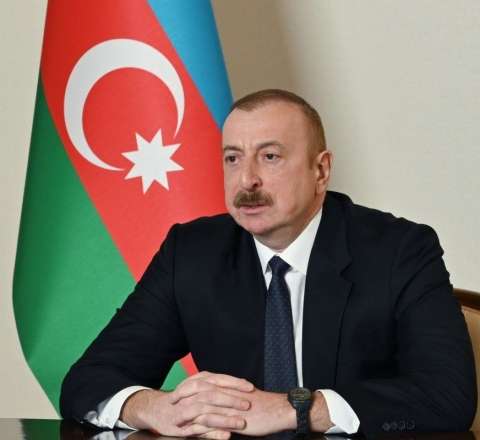 Prezident nazir müavinlərinə ali xüsusi rütbə verdi 