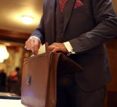 Direktor işdən çıxarıldı 