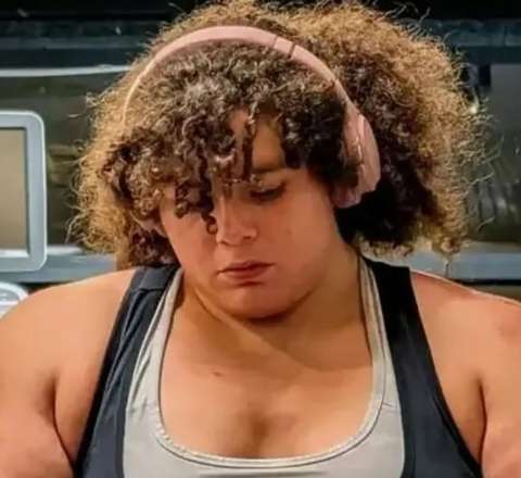 Dünyanın ən güclü qadını kişi imiş - FOTO 