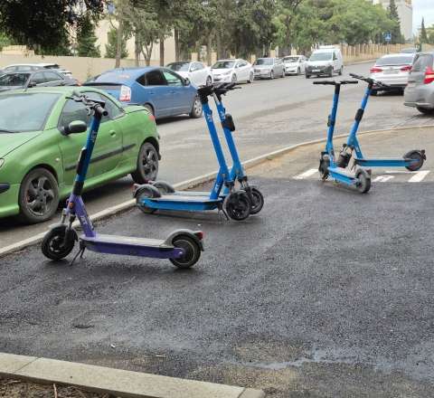 Elektrikli skuterlərlə bağlı təklif – 18 yaşdan yuxarı olsun – VİDEO 