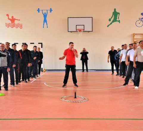 Əlavə işlər, sıfır ödəniş: Fiziki tərbiyə müəllimlərini nə gözləyir? - VİDEO 