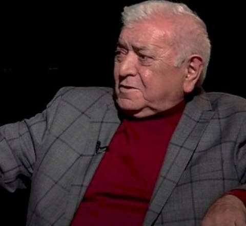 Aqil Abbas: “Başqa nə etsinlər, döysünlər?" 