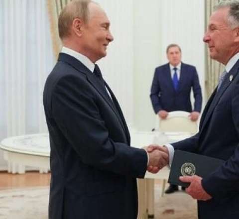 Putinin Uitkoff və Kuşnerlə görüşü başladı 