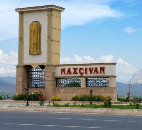 Naxçıvanda işdən qovulan məktəb direktoru vəzifəsinə bərpa olundu 