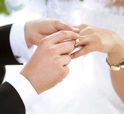 Ailə quranlara ödənişli məzuniyyət verilməlidir - İqtisadçı 