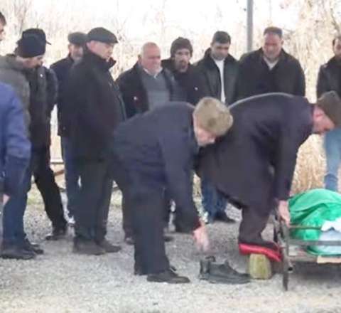 “Oğlum hələ uşaq idi, meyiti yox etməli idik...” - Tanınmış həkimin qızı 