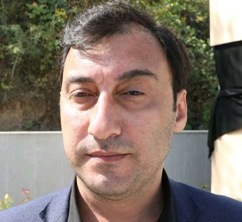 AYB 183 güneyli yazıçının müraciətinə baxacaq 