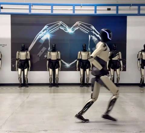 İnsandan sürətli qaçan robot – “Tesla” “Optimus”u təkmilləşdirir – VİDEO 