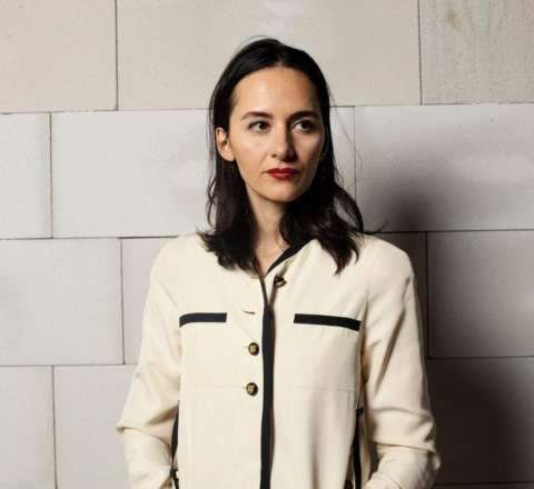 Əbülfəs Qarayevin qızı məhkəməyə verilir 