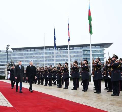 İlham Əliyev Bratislavada belə qarşılandı -  FOTO 
