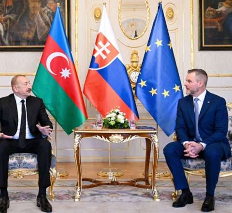 İlham Əliyev Slovakiya prezidenti ilə təkbətək görüşdü  