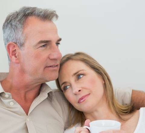 50 yaşında kişi eyni yaşlı qadından   - 4 yaş daha qocadır