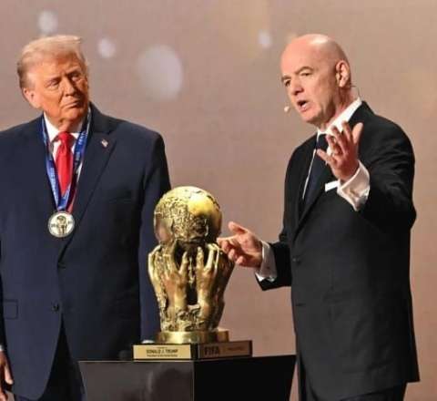 İnfantino Trampa mükafat verəndən sonra şikayət edildi 