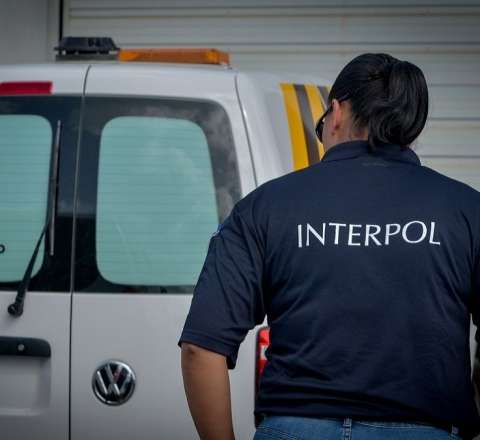 İnterpolun axtardığı şəxs Azərbaycana ekstradisiya edildi – Qətldə şübhəli bilinir 