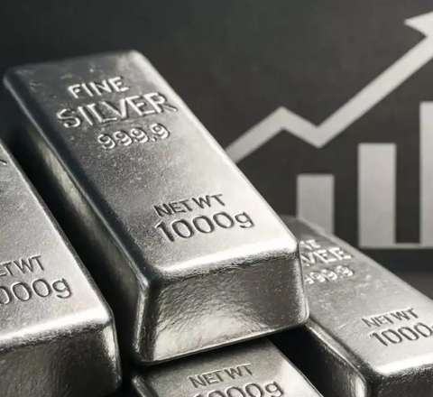 Gümüşdən tarixi rekord – Bir gündə iki dəfə bahalaşma 