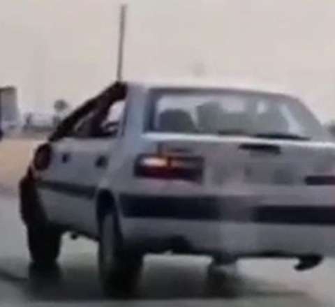 İranlı sürücüdən görünməmiş davranış – Avtomobili üç təkərlə sürdü – VİDEO 