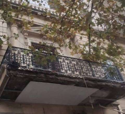 Bakıda eyvanı uçan bina memarlıq abidəsi imiş - RƏSMİ/FOTO 