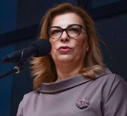 İradə Xəlilova məhkəməyə gəlmədi - Qızının qızıllarını ələ keçirənə hökm oxundu 