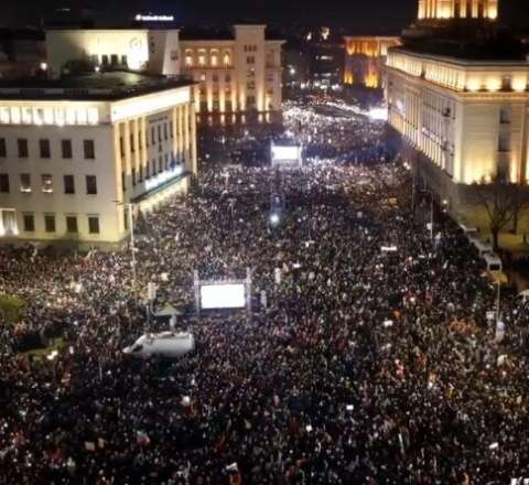 Bolqarıstanda kütləvi etirazlar – Baş nazir istefa verdi 