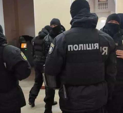 Kiyev metrosunda partlayış - Yaralılar var 