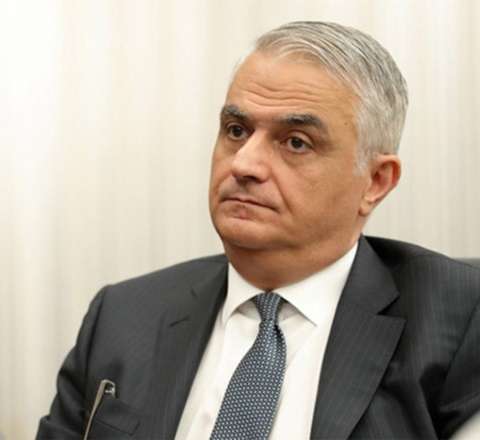 Qriqoryan təsdiqlədi: “Azərbaycanla neft idxalı ilə bağlı danışıqlar aparırıq” 