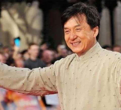 Ceki Çan Xəzər dənizinin sahilində film çəkəcək 