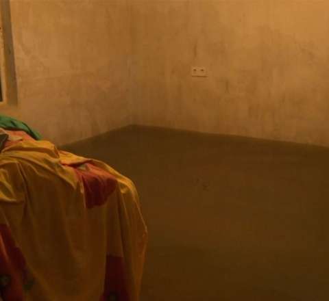 Binədə evlər suyun içində – VİDEO 