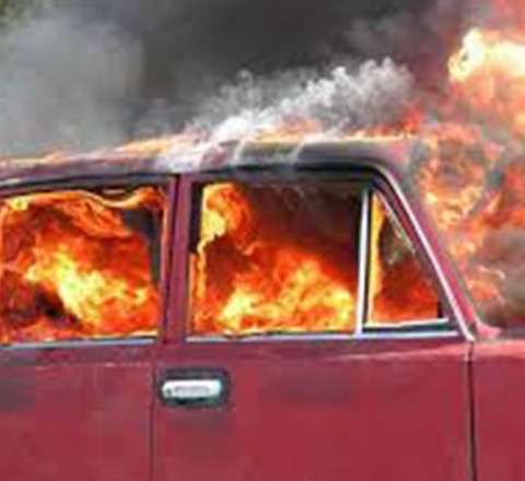 Göygöldə maşın yandı 