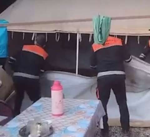 Evi yararsız vəziyyətə düşdü – Çadır qurub verdilər – Video 