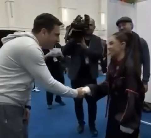 Simonyan "Junior Eurovision"dakl təmsilçimiz Yağmura: Bəyəndim! - VİDEO 