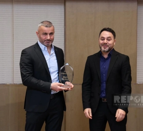 Qurban Qurbanovun mükafatı təqdim olundu 